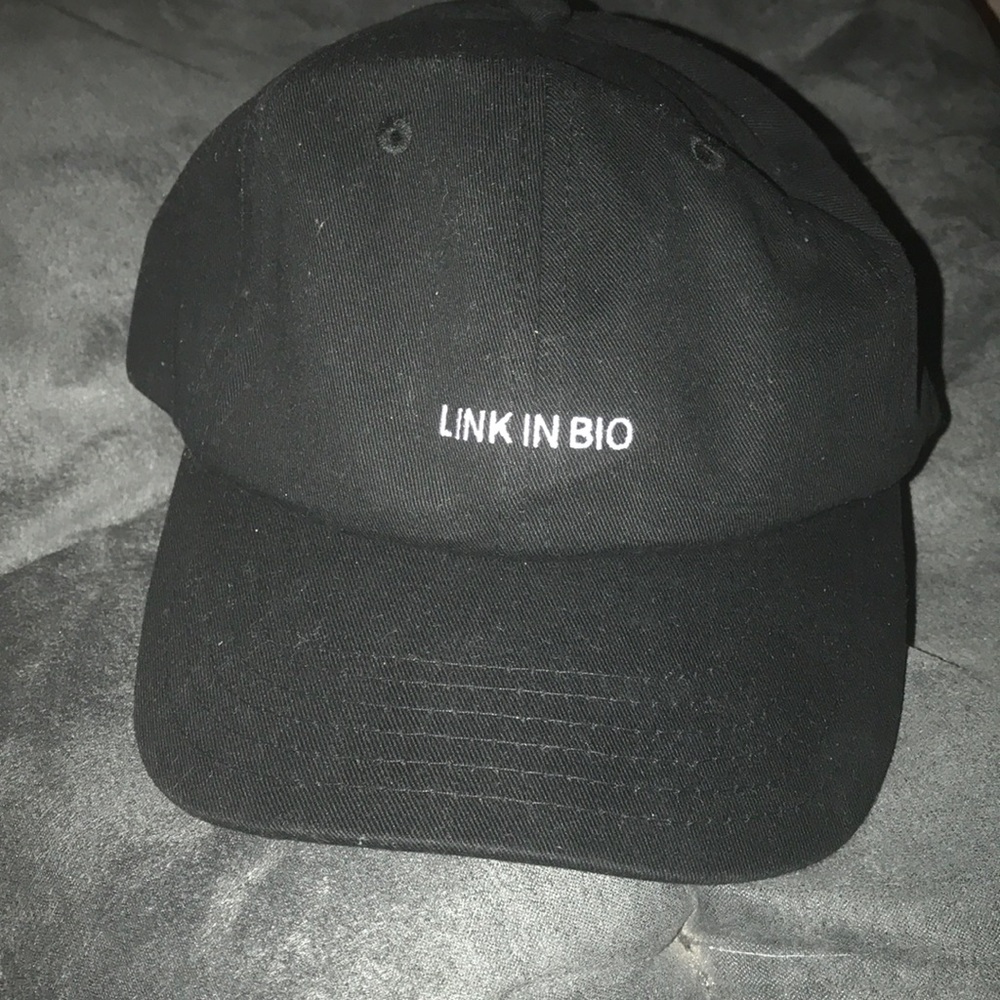 Link in Bio Black Hat